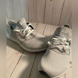 New Balance size 9 grey sneakers